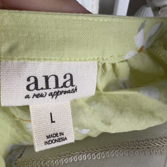 a.n.a. women's size Large yellow long sleeved floral blouse, daisies Spring 2393 - Picture 6 of 7